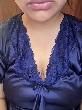 annanya01 online show from 05/21/26, 03:57