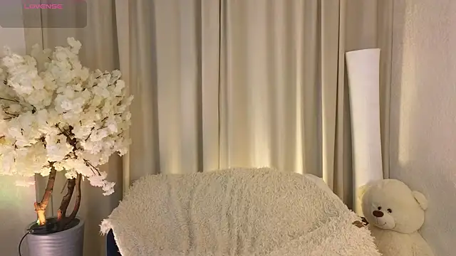 Janet Jee online show from 11/19/25, 11:43