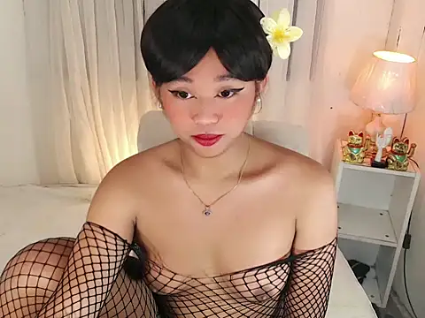Malia cummer online show from 06/02/26, 09:06