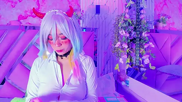 Snapshot of Akane_Hikari_ chatting on 10/13/25, 05:18 Akane Hikari online show from 10/13/25, 05:18