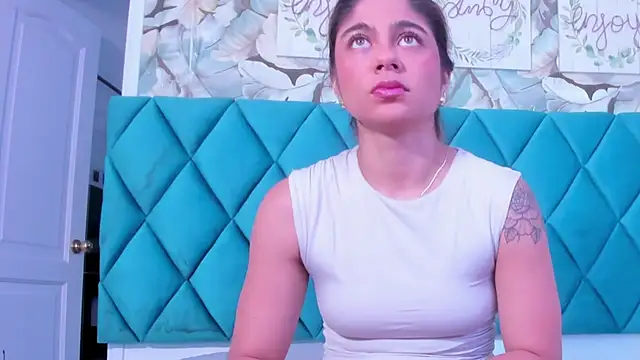 MiaCoopper online show from 09/20/25, 06:09