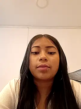 LilyCutee  online show from 09/15/25, 07:03