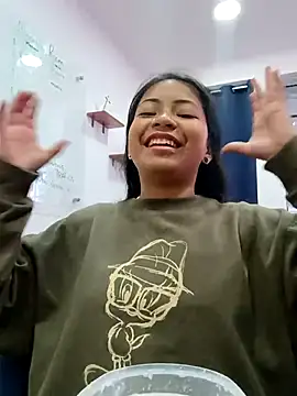 LilyCutee  online show from 10/18/25, 07:25