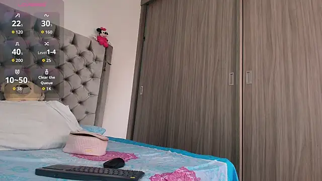 dreamsussi online show from 10/20/25, 05:13