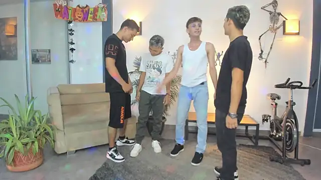 Snapshot of Bisexlifehot__ chatting on 10/20/25, 11:05 Bisexlifehot online show from 10/20/25, 11:05