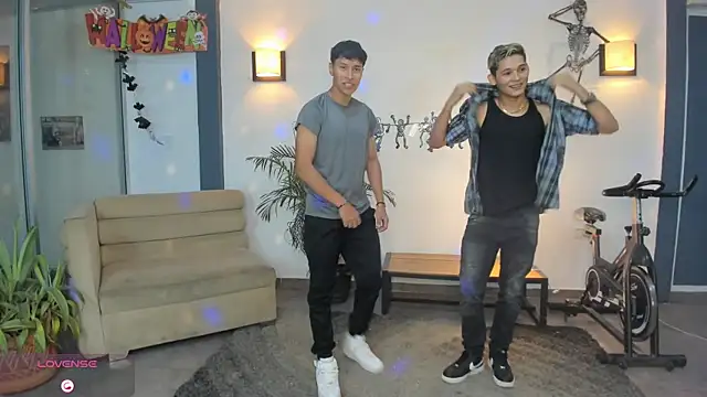 Snapshot of Bisexlifehot__ chatting on 10/21/25, 11:16 Bisexlifehot online show from 10/21/25, 11:16