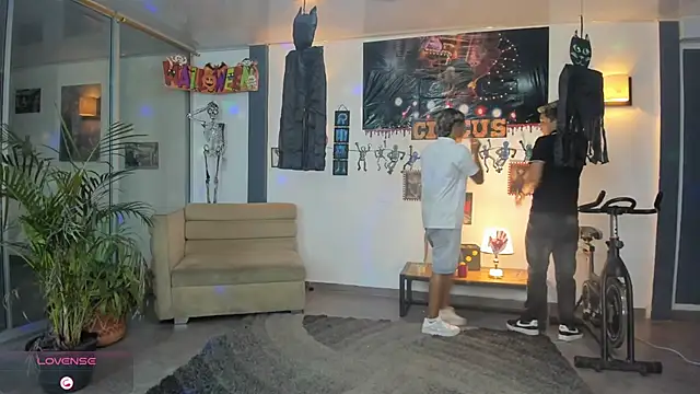 Snapshot of Bisexlifehot__ chatting on 10/23/25, 11:14 Bisexlifehot online show from 10/23/25, 11:14