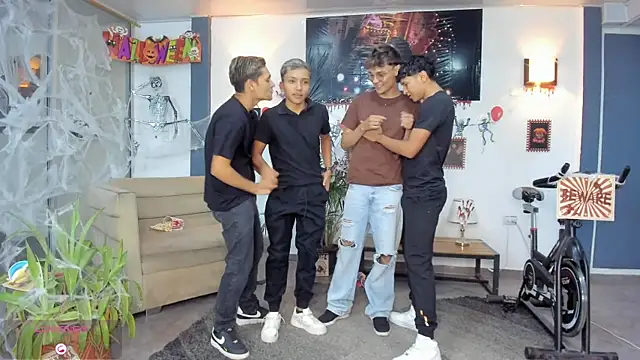 Snapshot of Bisexlifehot__ chatting on 10/28/25, 11:07 Bisexlifehot online show from 10/28/25, 11:07