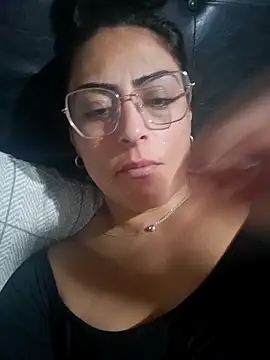 Snapshot of Nella_09 chatting on 09/18/25, 03:14 Nella 09 online show from 09/18/25, 03:14