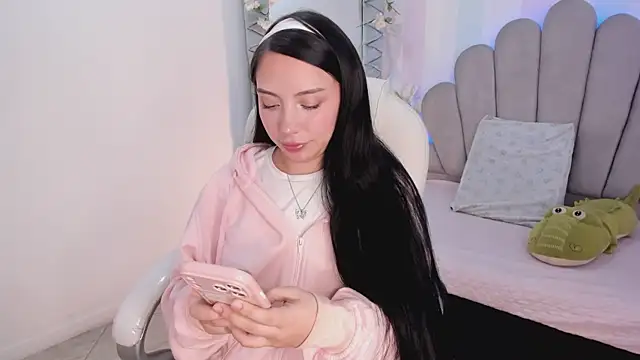 Amy Bunnie 18 online show from 08/05/26, 10:23