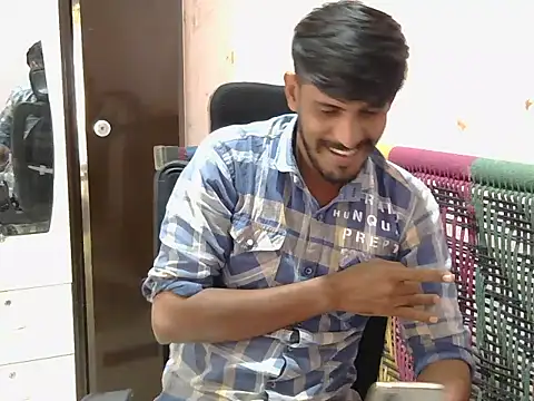 Snapshot of krishjaat43 chatting on 11/16/25, 08:31 krishjaat43 online show from 11/16/25, 08:31