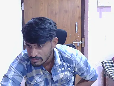 Snapshot of krishjaat43 chatting on 11/17/25, 09:15 krishjaat43 online show from 11/17/25, 09:15