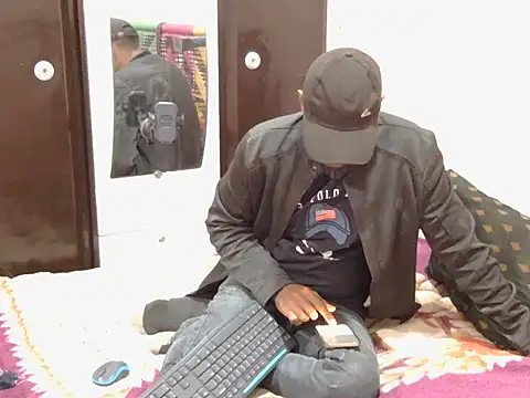 Snapshot of krishjaat43 chatting on 12/14/25, 08:02 krishjaat43 online show from 12/14/25, 08:02