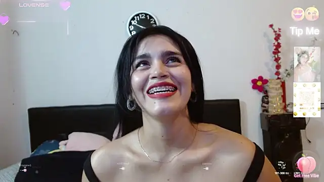 angelly  kate online show from 11/19/25, 02:55