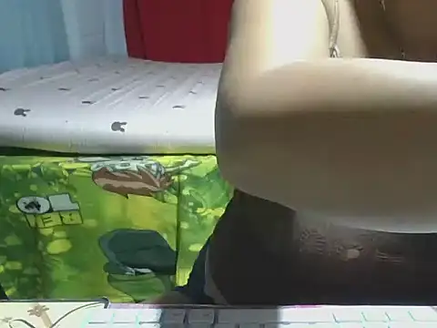 Snapshot of SeksiEstella chatting on 11/05/25, 09:15 SeksiEstella online show from 11/05/25, 09:15