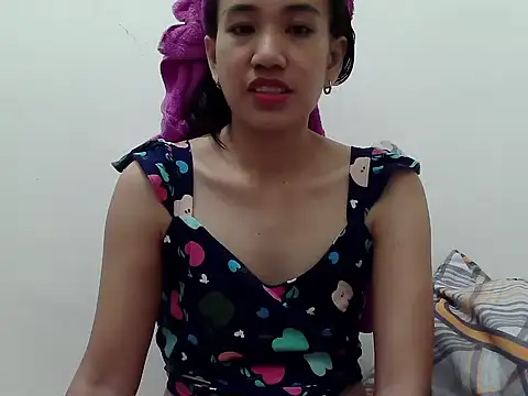 Snapshot of Ursexychixxx_4u chatting on 02/23/26, 07:28 Ursexychixxx 4u online show from 02/23/26, 07:28