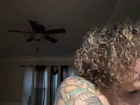 Snapshot of number1slut chatting on 11/14/25, 12:48 number1slut online show from 11/14/25, 12:48