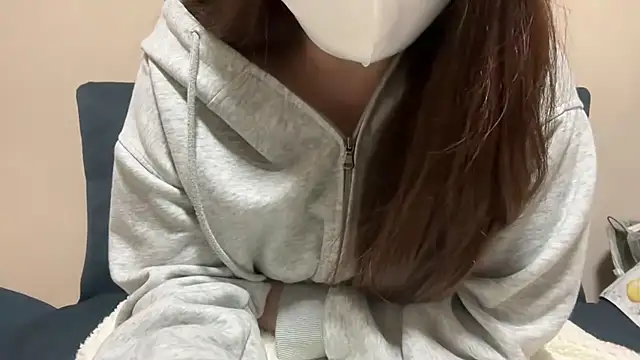 Snapshot of mayu06000 chatting on 10/22/25, 06:18 mayu06000 online show from 10/22/25, 06:18