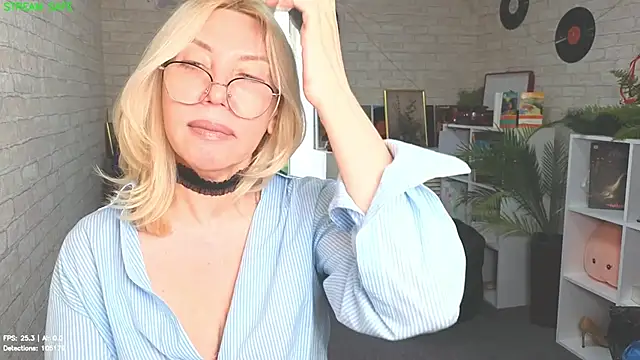 Wendy Waves online show from 07/24/26, 12:47