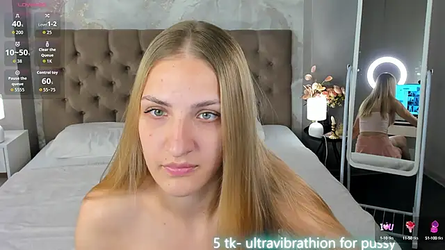 Snapshot of Luna_Vibee chatting on 09/18/25, 10:28 Luna Vibee online show from 09/18/25, 10:28