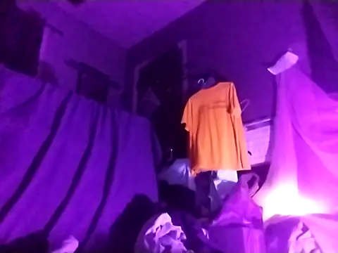 Snapshot of kaylikinky chatting on 10/13/25, 03:06 kaylikinky online show from 10/13/25, 03:06