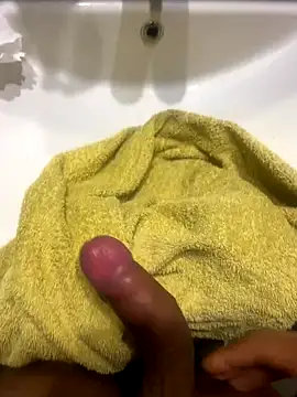 Snapshot of youyou933 chatting on 10/19/25, 11:38 youyou933 online show from 10/19/25, 11:38