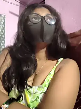 Snapshot of sexykrisha chatting on 11/08/25, 01:06 sexykrisha online show from 11/08/25, 01:06