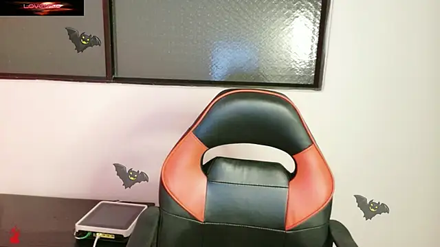 Hell Girll  online show from 11/23/25, 04:01