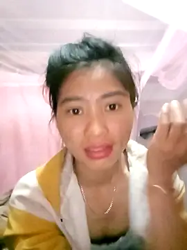 Phuongphuongg online show from 11/10/25, 03:38