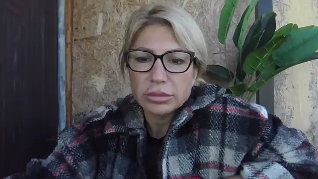 fox red lady7 online show from 09/14/25, 10:03