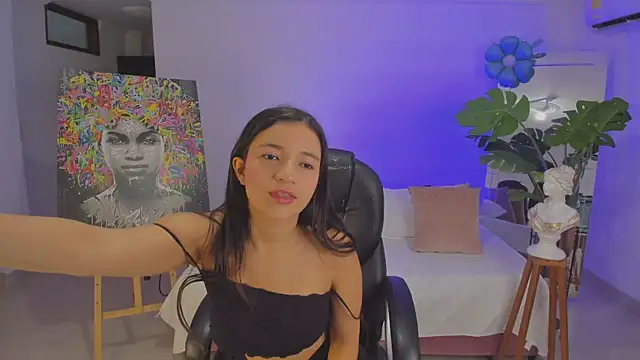 LUNAA    online show from 07/27/26, 03:24