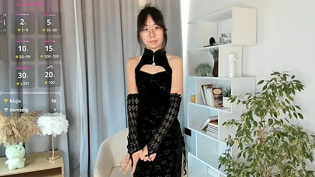 UdelaDodson online show from 10/16/25, 02:23