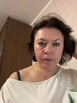 Kiravix online show from 10/26/25, 04:13