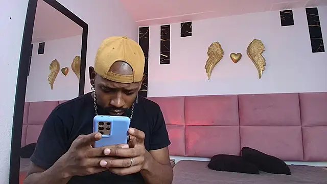 Snapshot of muller_asher chatting on 10/18/25, 08:20 muller asher online show from 10/18/25, 08:20