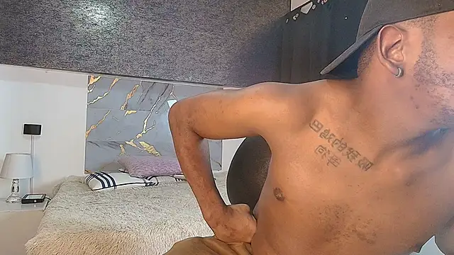 Snapshot of muller_asher chatting on 11/25/25, 03:39 muller asher online show from 11/25/25, 03:39