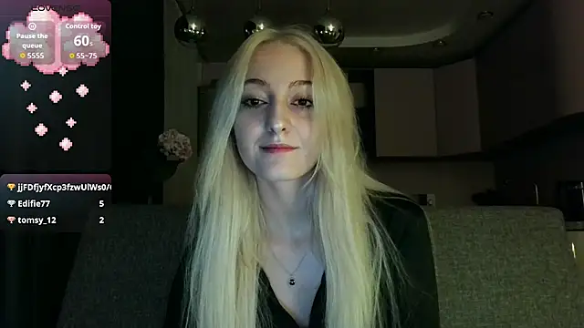 white liillyy online show from 09/20/25, 10:55