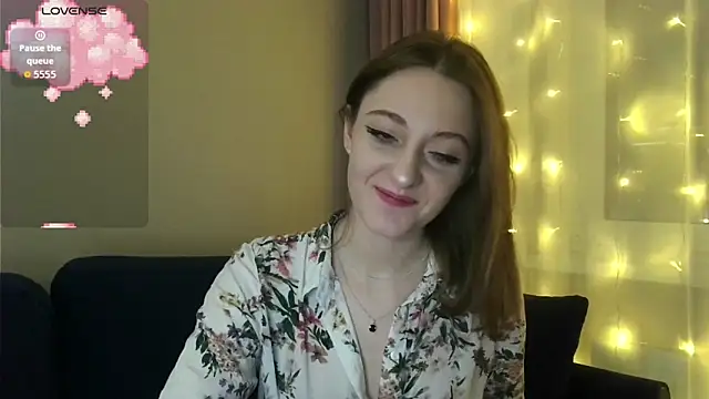 Snapshot of white_liillyy chatting on 01/05/26, 10:35 white liillyy online show from 01/05/26, 10:35