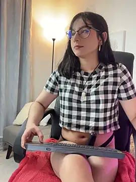 Mia HarperX  online show from 10/17/25, 09:39