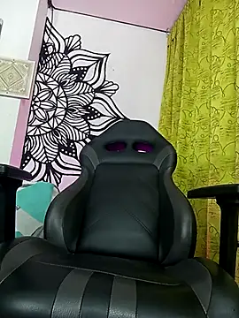 angela bigdick online show from 10/09/25, 11:25