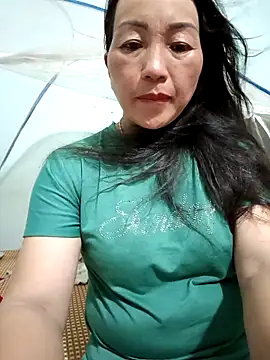 Snapshot of Exembin chatting on 09/19/25, 12:28 Exembin online show from 09/19/25, 12:28