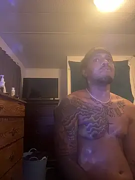 Snapshot of tyrek5051 chatting on 11/24/25, 03:06 tyrek5051 online show from 11/24/25, 03:06