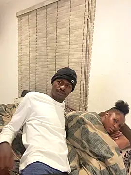 Snapshot of AllDayBbC chatting on 09/18/25, 09:28 AllDayBbC online show from 09/18/25, 09:28