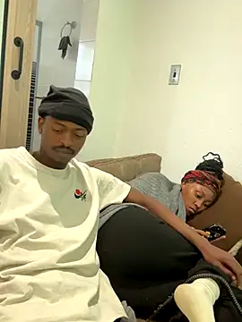 Snapshot of AllDayBbC chatting on 10/21/25, 03:24 AllDayBbC online show from 10/21/25, 03:24