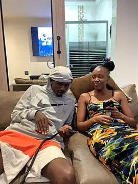 Snapshot of AllDayBbC chatting on 10/24/25, 07:10 AllDayBbC online show from 10/24/25, 07:10