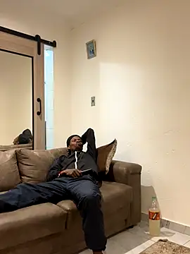 Snapshot of AllDayBbC chatting on 11/03/25, 04:52 AllDayBbC online show from 11/03/25, 04:52