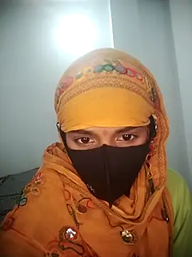 Snapshot of Sexey-Puja chatting on 09/24/25, 02:48 Sexey-Puja online show from 09/24/25, 02:48