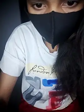 Snapshot of Sexey-Puja chatting on 09/26/25, 03:10 Sexey-Puja online show from 09/26/25, 03:10