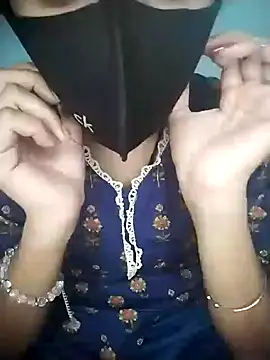 Snapshot of Sexey-Puja chatting on 09/29/25, 09:25 Sexey-Puja online show from 09/29/25, 09:25