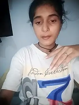 Snapshot of Sexey-Puja chatting on 10/03/25, 02:58 Sexey-Puja online show from 10/03/25, 02:58