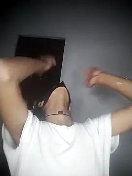 Snapshot of Sexey-Puja chatting on 10/15/25, 03:12 Sexey-Puja online show from 10/15/25, 03:12